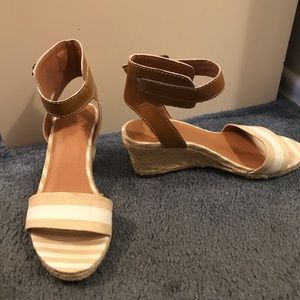 Nude / Tan Sandals with 2” Wedge